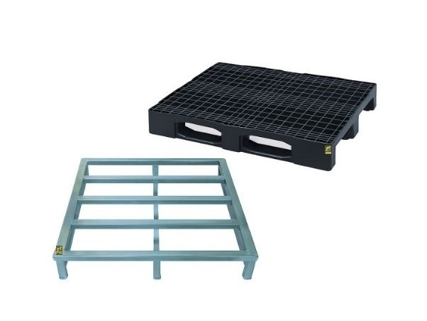 IM Plastic / M.S. Two / Four Way Pallet